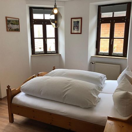 Gasthof Zum Schiff Obereisenheim Eksteriør billede