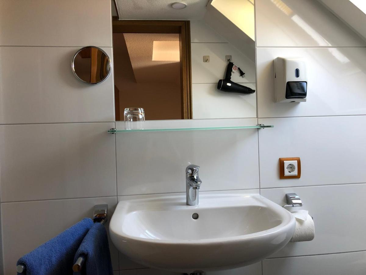 Gasthof Zum Schiff Obereisenheim Eksteriør billede